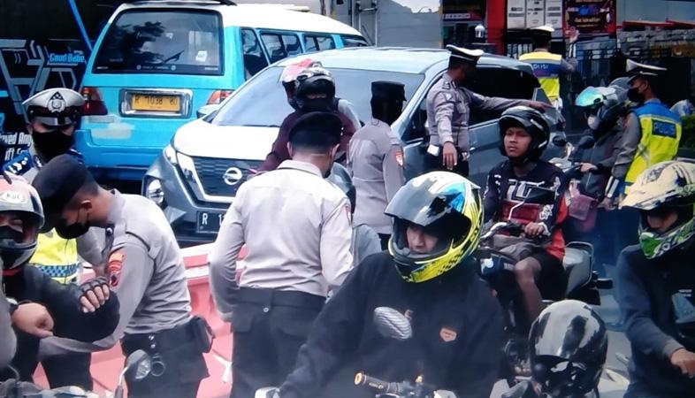 Ratusan Pemudik Terjaring Razia Vaksin di Jalur Tengah Banjarnegara