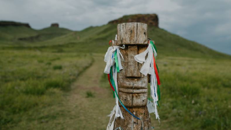 Surah Yasin Ayat 75, Lengkap Bacaan Arab, Latin, Arti dan Tafsirnya