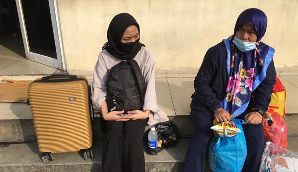 Kisah Dwi yang Rela Tunggu Bus Telat Demi Bisa Peluk Orang Tua di Kampung Halaman