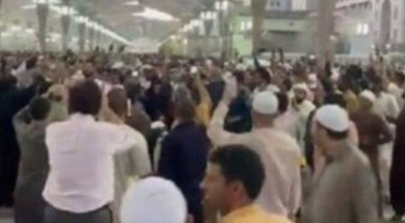 2 Menteri Pakistan Diserang Massa saat Berkunjung ke Masjid Nabawi