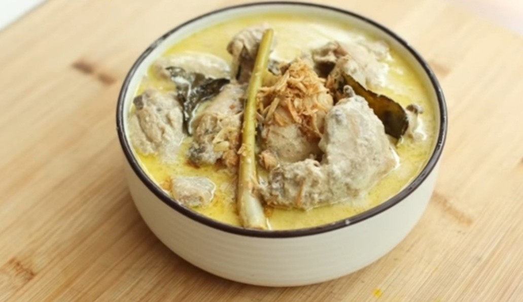 Resep Opor Ayam Susu untuk Menu Lebaran, Gurih dan Kaya Rempah