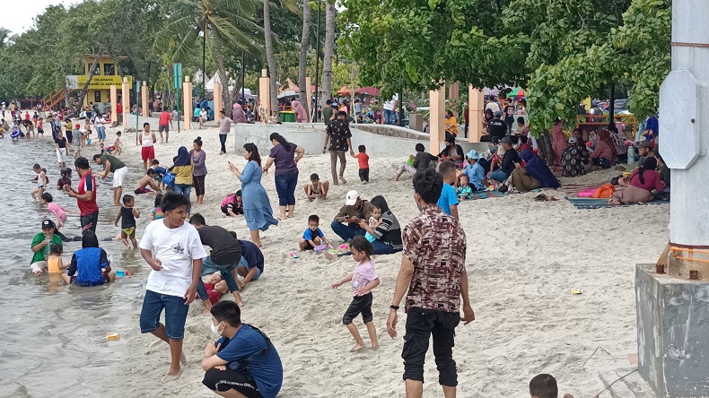 Ancol Dikunjungi Puluhan Ribu Orang di Hari Lebaran, Dufan Jadi Favorit Pengunjung