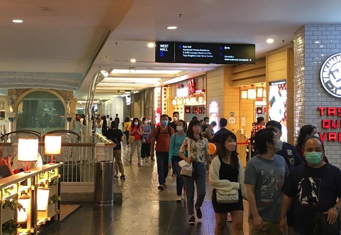 Nikmati Libur Lebaran, Warga Jakarta Padati Pusat Perbelanjaan