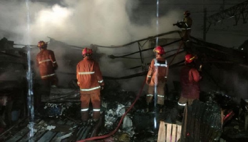 Pasar Kemiri Depok Terbakar, Perjalanan KRL Terhambat 