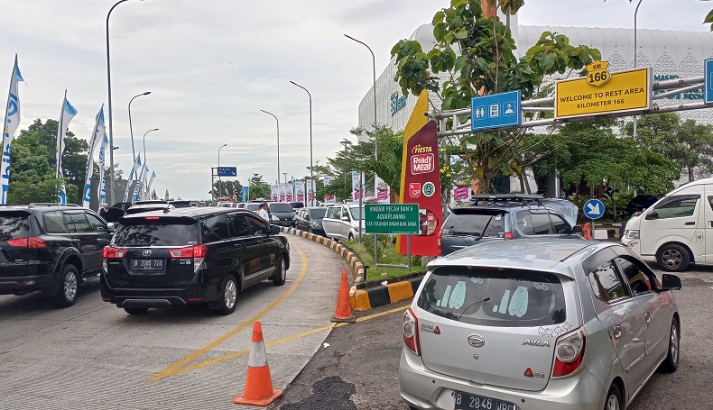 Antisipasi Antrean, BPJT Tambah 1 Lajur di Depan 3 Rest Area Tol Trans Jawa
