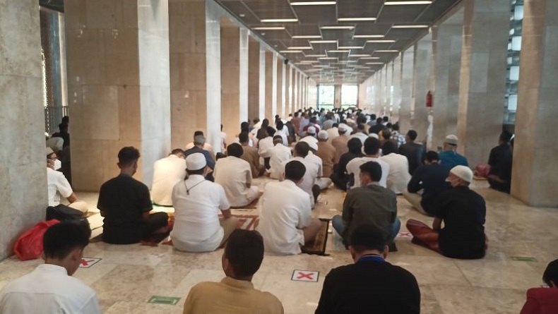 Khatib Istiqlal: Bangsa Indonesia Terbukti Dapat Atasi Musibah dengan Gotong Royong