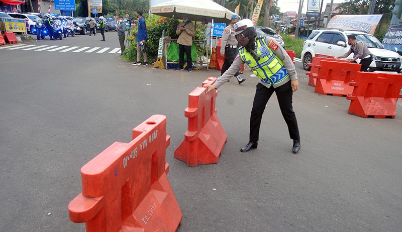 Longsor Cianjur, Polisi Alihkan Lalu Lintas Jalur Puncak Bogor