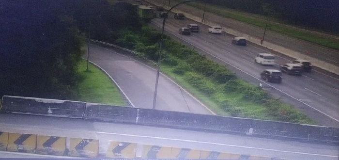 H+1 Lebaran, Arus Lalu Lintas Tol Jakarta-Cikampek Terpantau Lancar