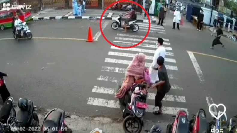 Viral Pemotor Geberkan Knalpot Bising saat Sholat Id, Polisi Buru 2 Pria