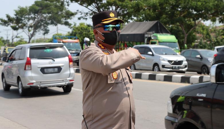 Puluhan Polisi Disiagakan Antisipasi Kemacetan di Jalur Pantura Demak