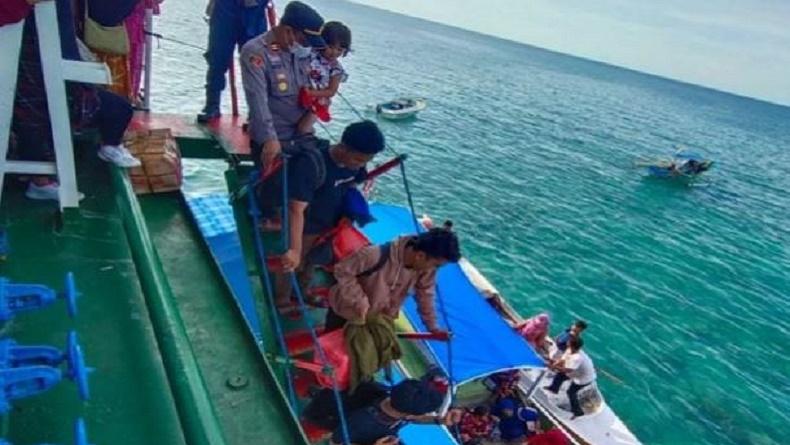 Kapal Sabuk Nusantara Kandas usai Tabrak Karang di Pulau Setabok, Bawa 434 Penumpang