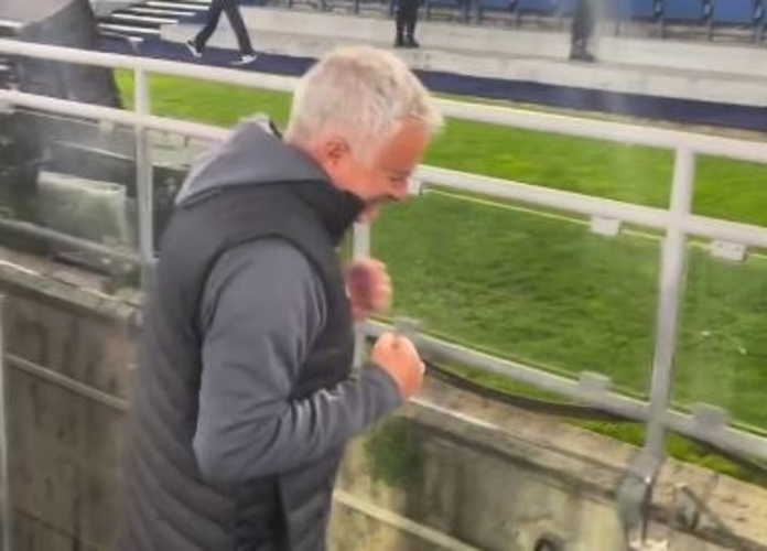 Mourinho Nangis usai Bawa AS Roma ke Final Liga Konferensi Eropa: Bagi Kami Ini Champions League