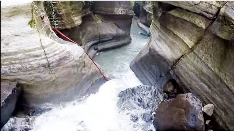 Keindahan 5 Wisata Curug atau Air Terjun di Bogor, Ada yang Berbentuk Lambang Cinta