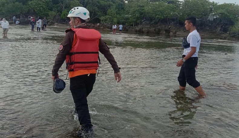 SAR Gabungan Cari Wisatawan Hanyut di Pamengpeuk Garut, Sisir Darat dan Pantai 