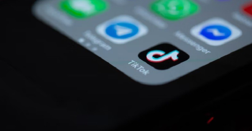 TikTok Gulirkan Tab Friends, Gantikan Discover