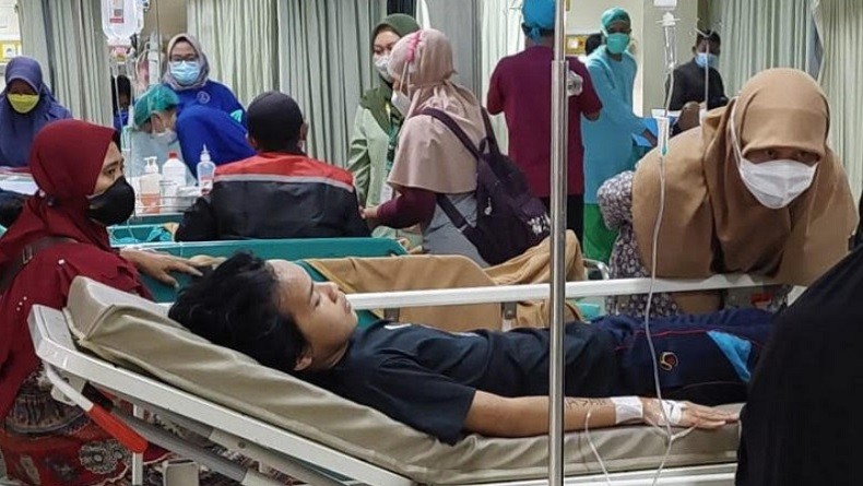 Update Jumlah Korban Seluncuran Kolam Renang Kenpark Ambrol, 16 Orang Dirawat di RSUD