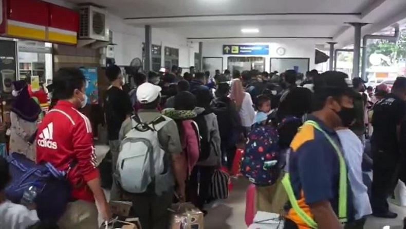 Arus Balik Lebaran, Para Penumpang Padati Stasiun Kutoarjo