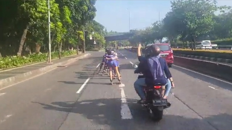 Polda Metro Jaya Akan Panggil Komunitas Sepatu Roda yang Viral Meluncur di Jalan Raya