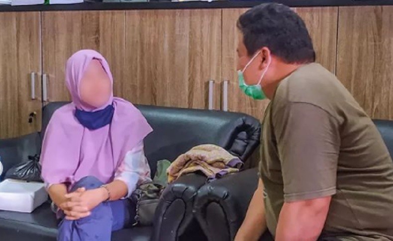 Perempuan Viral Rebut Mikrofon Salat Jumat Ternyata ODGJ, Pernah Dirawat di Lumajang dan Aceh 