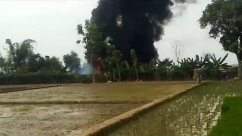Pipa Pertamina Bocor dan Meledak di Cikedung Indramayu, Warga Panik