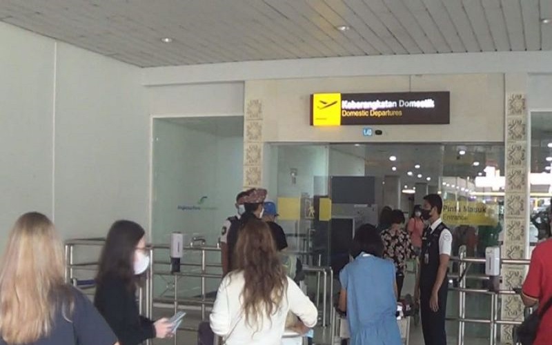 Minggu Jadi Puncak Arus Balik di Bandara Ngurah Rai, 20.000 Orang Tinggalkan Bali 