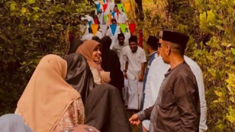 Tradisi 7 Syawal Warga Muslim Negeri Hitu Lama, Berjalan Kaki ke Makam Keramat
