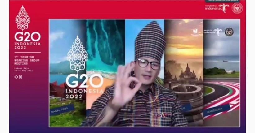 Promosikan Produk Ekraf RI ke Forum Dunia, Sandiaga Uno Kenakan Tenun Sutra Mandar Sureq Marasa