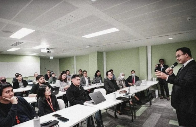 Bertemu Mahasiswa Indonesia di London, Anies : Jangan Pulang Cepat-Cepat, Tambah Pengalaman 