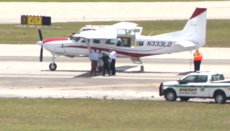 Menegangkan, Penumpang Ini Terpaksa Mendaratkan Pesawat gegara Pilot Pingsan