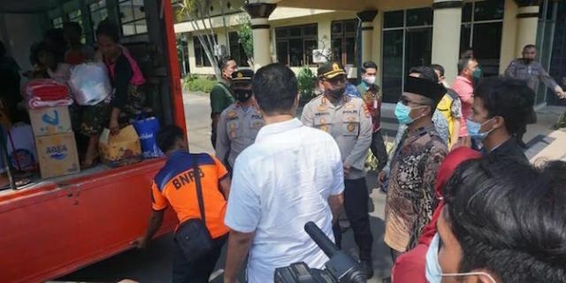Dipandang Telah Kondusif, Warga Desa Mareje Lombok Barat Dipulangkan dari Pengungsian