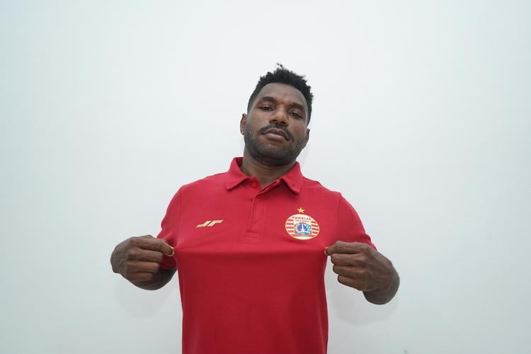 Resmi! Persija Rekrut Bomber Subur PON Papua Pemecah Rekor Boaz Solossa