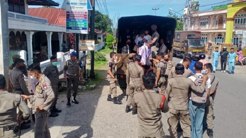 400 Personel Satpol PP Diterjunkan untuk Amankan Libur Lebaran di Padang