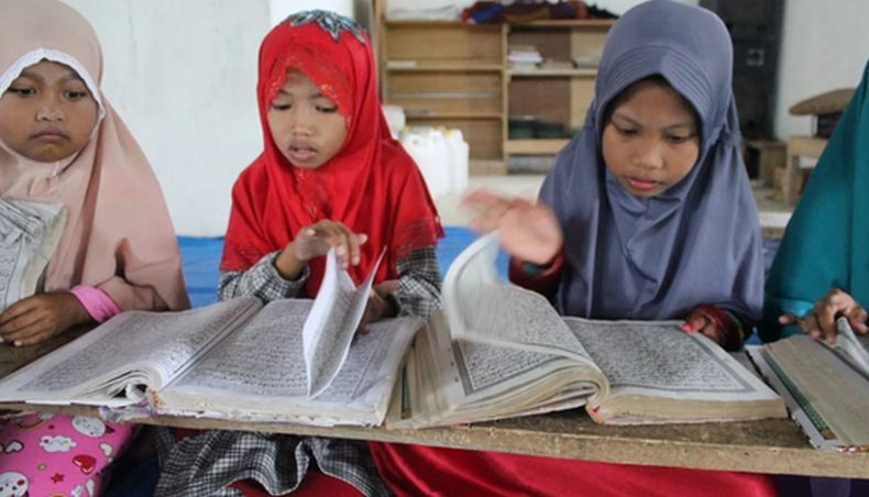 Santri di Pedalaman Maluku Butuh Mushaf Alquran Baru