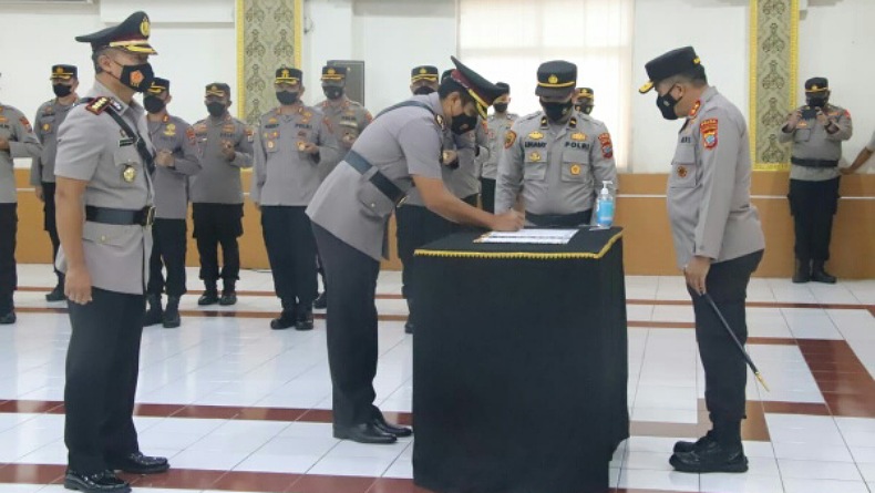 Pimpin Upacara Sertijab Direktur Samapta, Ini Permintaan Kapolda Sulut