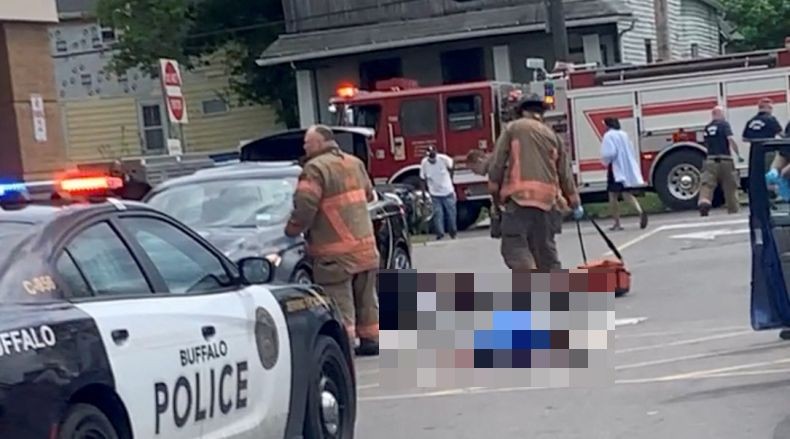 Penembakan di Supermarket AS Tewaskan 10 Orang, Pelaku Siarkan Langsung Aksinya di Medsos