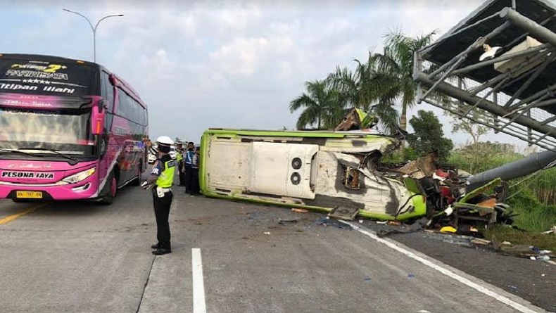 Mengerikan! Ini Rentetan Kecelakaan Maut di Tol Sumo Mojokerto