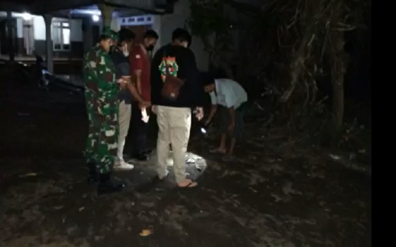 Gegara Buang Sampah, Pria di Lumajang Dibacok Tetangga 
