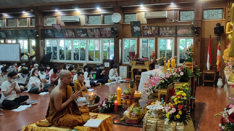 Amankan Waisak, Ratusan Personel Gabungan Jaga 27 Vihara di Jakbar