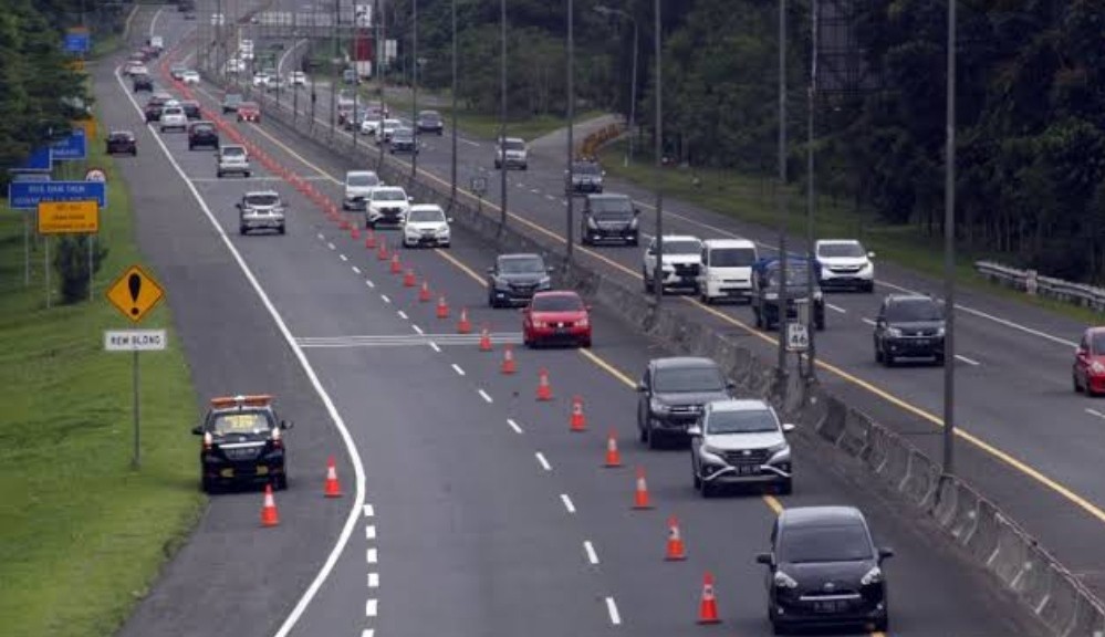 7 Negara dengan Aturan Lalu Lintas Paling Aneh di Dunia, Nomor 2 Mobil Kehabisan Bensin Didenda