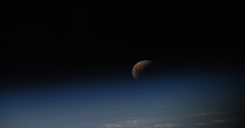 Potret Gerhana Bulan dari Luar Angkasa, Begini Penampakannya