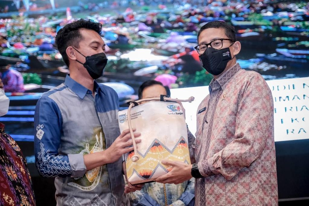 Dukung Haul Guru Sekumpul di Kalsel, Menparekraf: Bisa Jadi Event MICE Haul Terbesar Sedunia