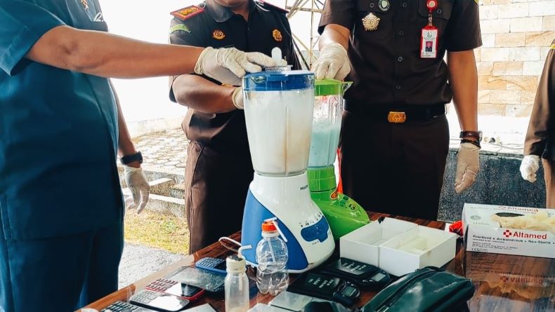 Pemusnahan Barang Bukti, Kejari Bangka Barat Blender Narkoba