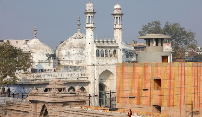 Duh, Pengadilan India Larang Umat Islam Salat di Masjid Bersejarah