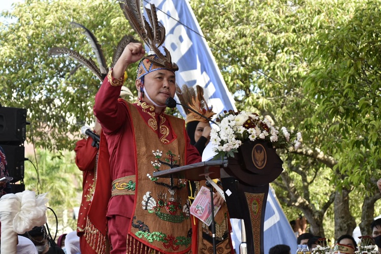 Gubernur Kalteng Resmikan Festival Budaya Isen Mulang 2022 yang Telah Vakum Dua Tahun