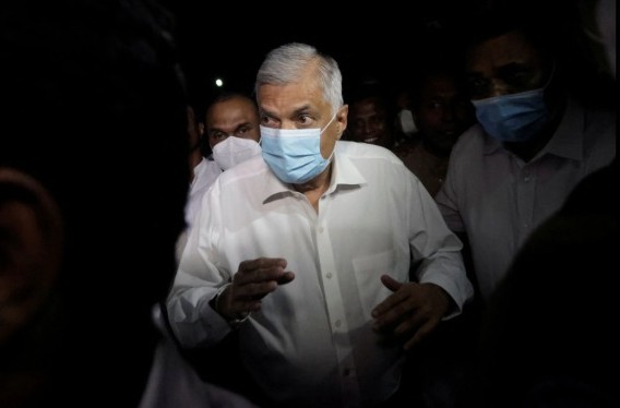 Sri Lanka Kehabisan Bensin dan Kekurangan Obat-obatan