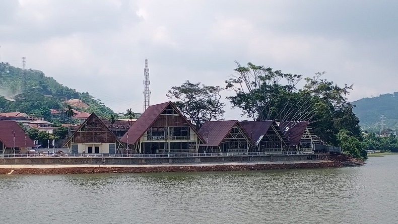 Seniman Tunggu Iktikad Baik Pemprov Jabar Bangun Kembali Bale Pinton di Situ Ciburuy KBB