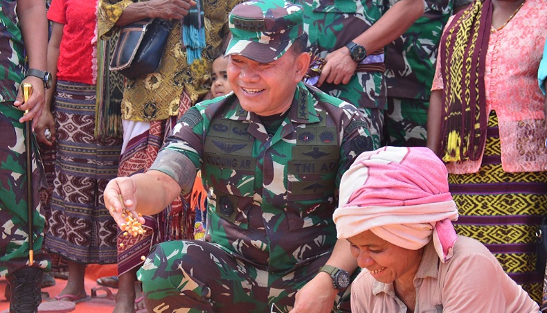 KSAD Jenderal Dudung: Prajurit TNI AD Harus Hadir di Tengah Kesulitan Rakyat