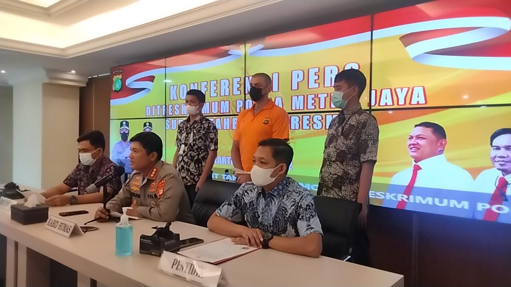 Penampakan WN Latvia yang Kuras Rekening Nasabah Modus Skimming