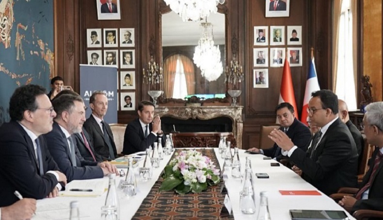 Anies Dampingi MRT Jakarta Teken MoU dengan 2 Perusahaan Industri Kereta Api Prancis