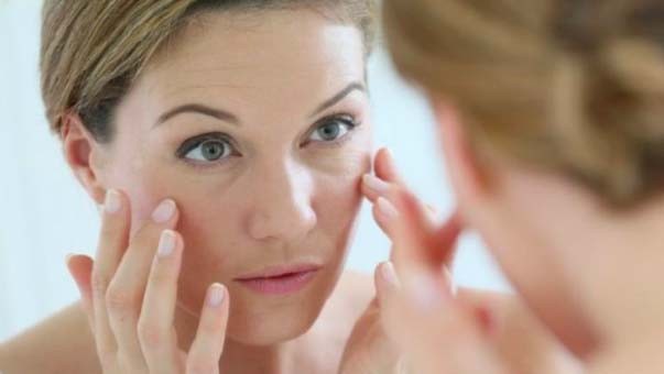 7 Cara Atasi Penuaan Kulit Wajah, Salah Satunya Jangan Minum Pakai Sedotan!